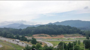Отель Days Inn by Wyndham Waynesville NC  Уэйнсвилл